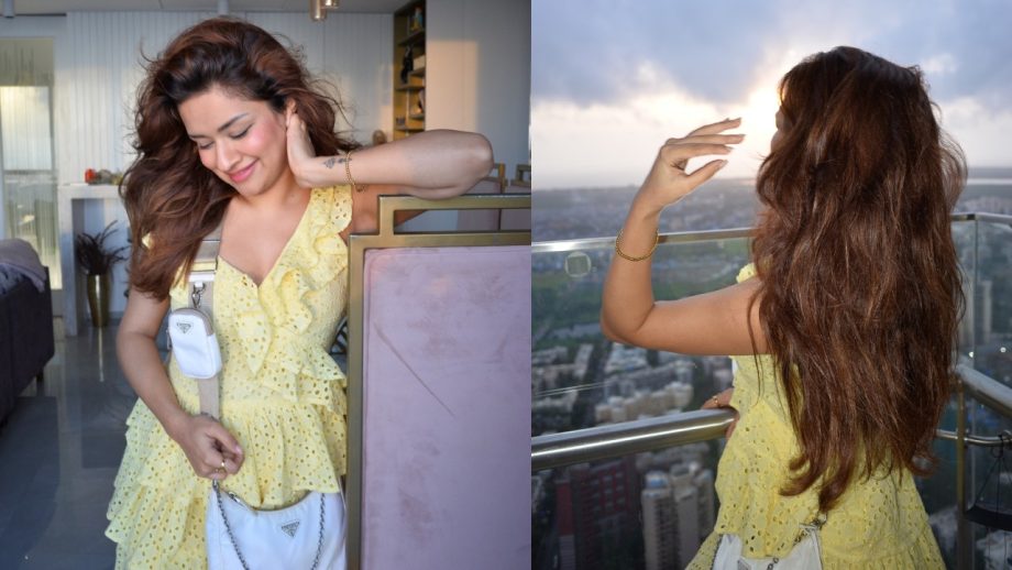 Avneet Kaur's Bold & Beautiful Mini Dresses For Gen-Z Girls 943733
