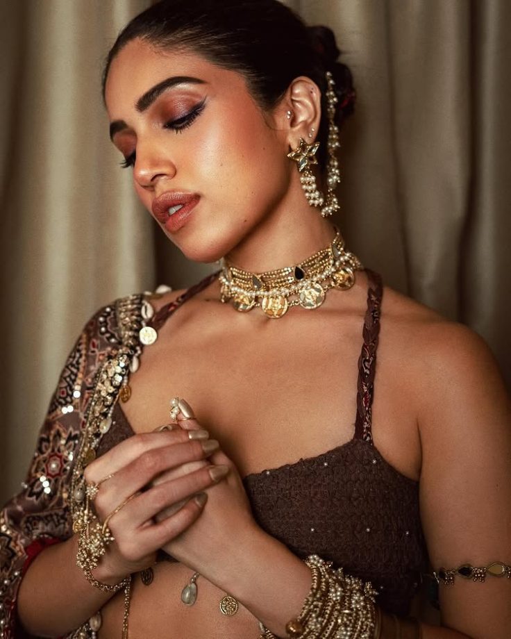 Bhumi Pednekar Turns Up the Glam in a Brown Traditional Ensemble 945122
