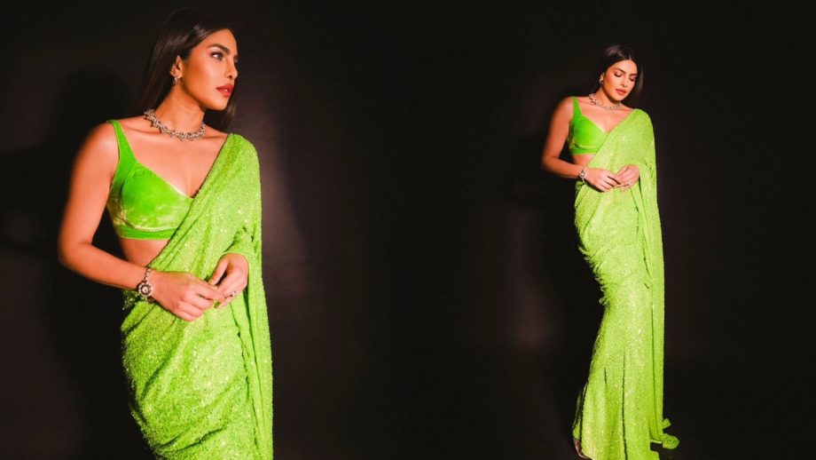 Desi Girl Priyanka Chopra Inspired Bold Blouse Designs To Make You Look Glamorous 945251