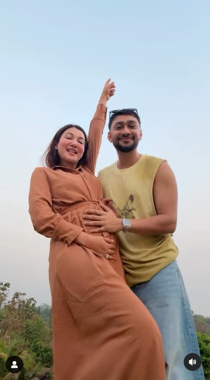 Gauahar Khan & Zaid Darbar To Become Parents Again, Announce 2nd Pregnancy In Cutest Way 943882