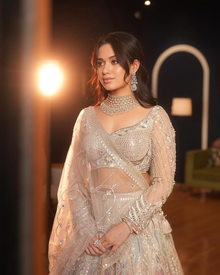 Jannat Zubair Exudes Timeless Elegance in a Silver Lehenga 945168