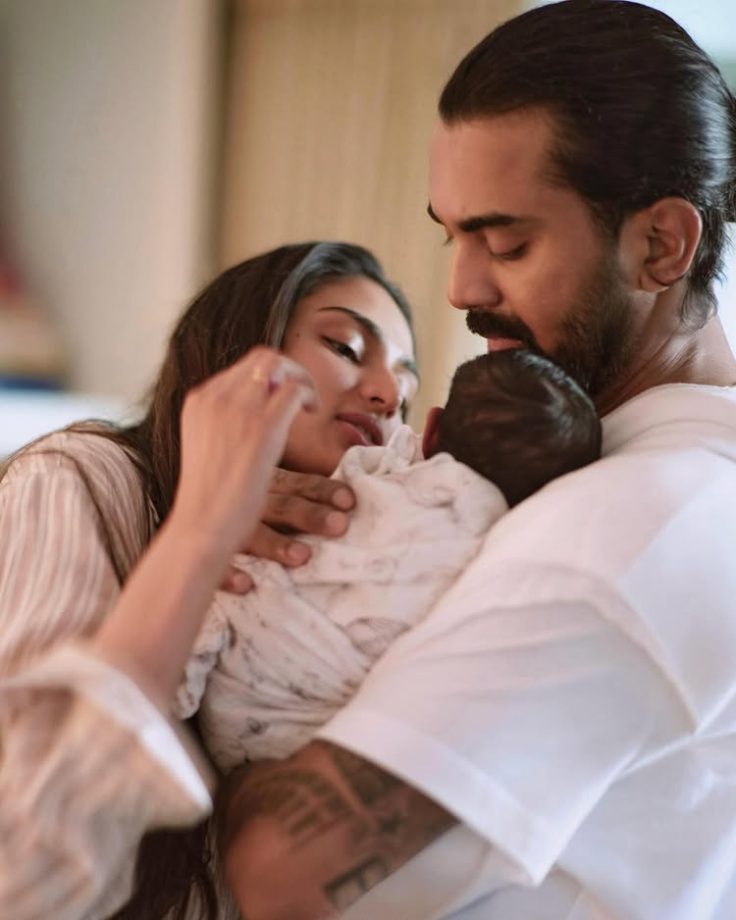 KL Rahul & Athiya Shetty Drop First Glimpse Of Daughter, Reveal Her Special Name 944955