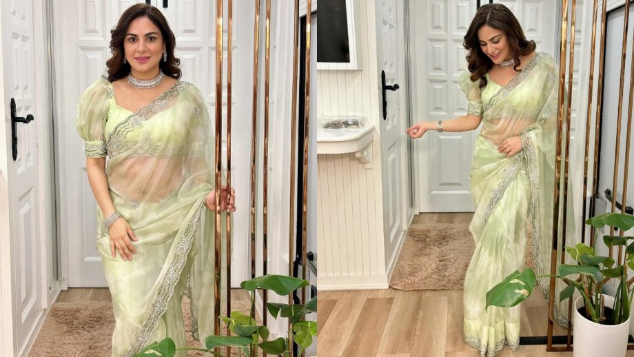 Kundali Bhagya Fame Shraddha Arya's Blouse Collection Every Bride Must-have 945024