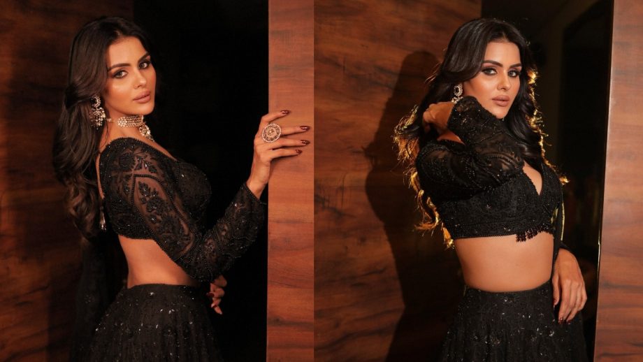 Lehengas You Must-have From Priyanka Chahar Choudhary's Wardrobe For Any Occasion 944283