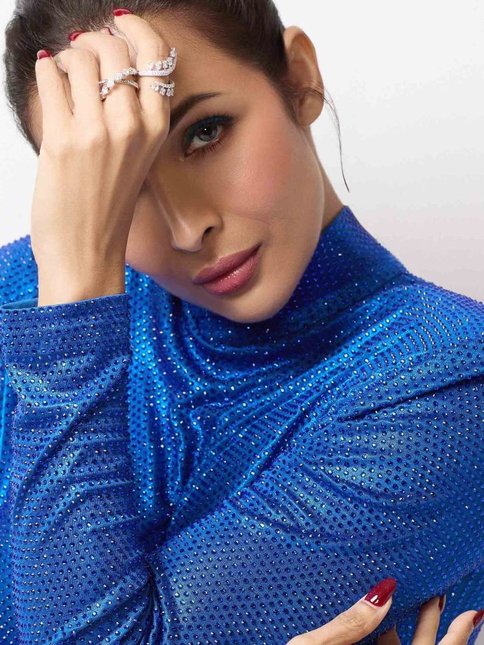Malaika Arora Slays in a Shiny Blue Bodycon Dress 946041