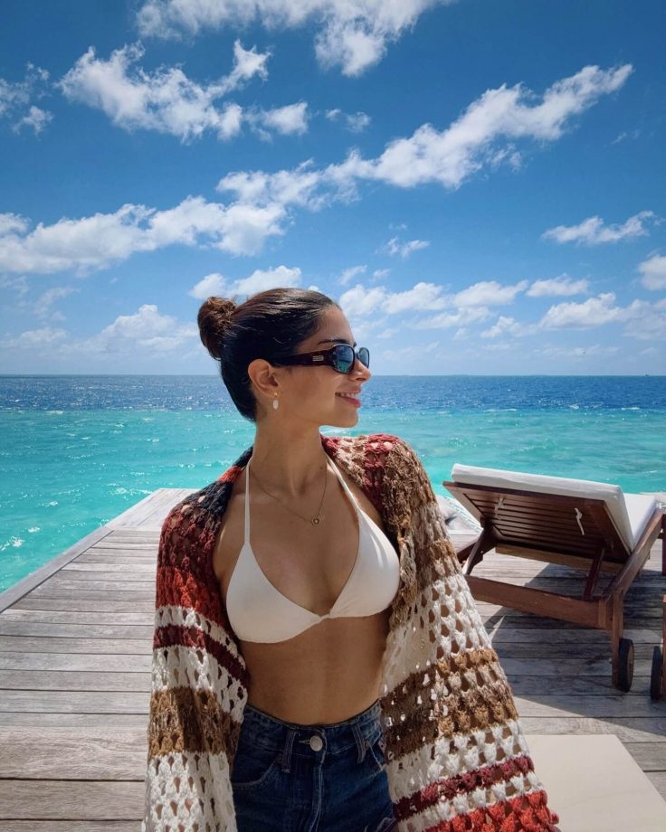 Manushi Chhillar, Rasha Thadani & Khushi Kapoor Approved Beach Outfits to Steal This Summer 944524
