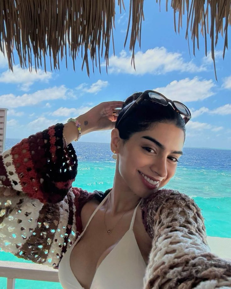Manushi Chhillar, Rasha Thadani & Khushi Kapoor Approved Beach Outfits to Steal This Summer 944525
