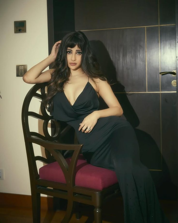 Mouni Roy Brings Old-School Glamour in a Chic Black Dress 943388