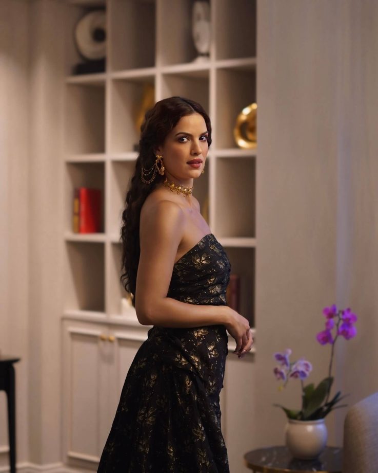 Natasa Stankovic's Mesmerizing Black Mini Dress 945990