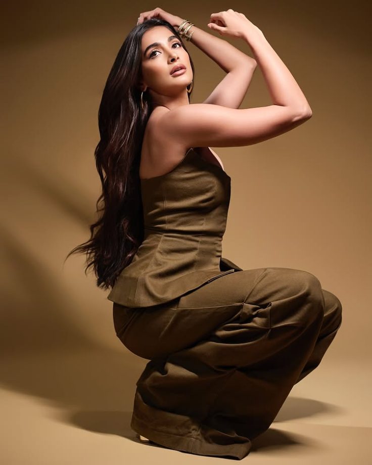 Pooja Hegde Shines in a Brownish Co-Ord Set with Subtle Glam 945094