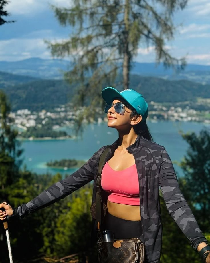 Rakul Preet Singh Promotes Healthy Living With A Key Message On World Health Day 943569