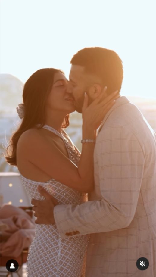 Rohan Khanna Proposes Palak Purswani For Marriage, Checkout Their Dreamy Moment 944503