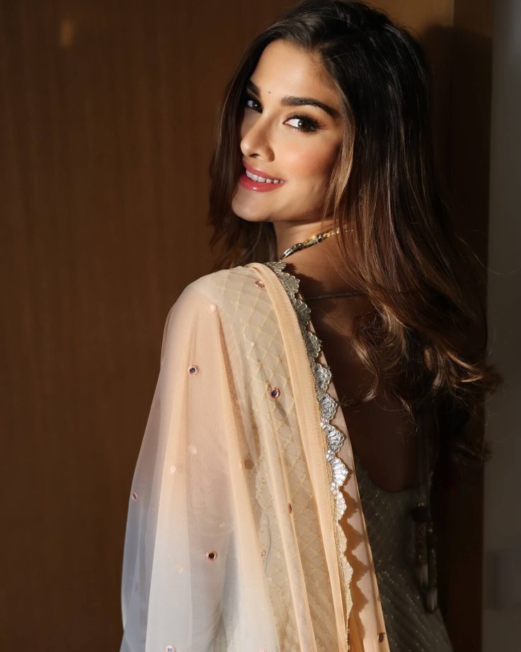 Saiee Manjrekar Stuns in a Timeless White Anarkali Ensemble 945998