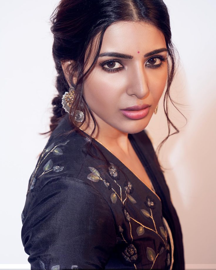 Samantha Ruth Prabhu To Rashmika Mandanna: Divas Nailing Vibrant Makeup Looks 944560