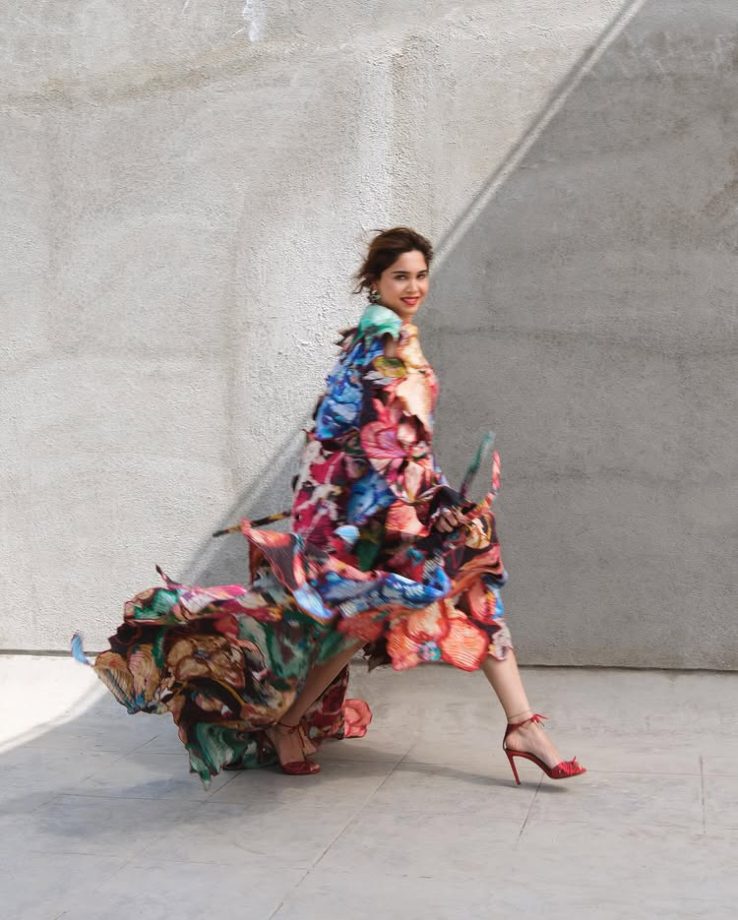 Sharvari Wagh Blooms in a Vibrant Floral Ensemble 943339