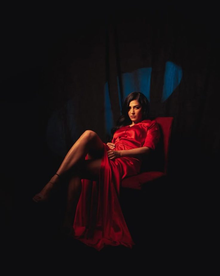 Shruti Haasan turns up the heat in a chic red outfit 945069