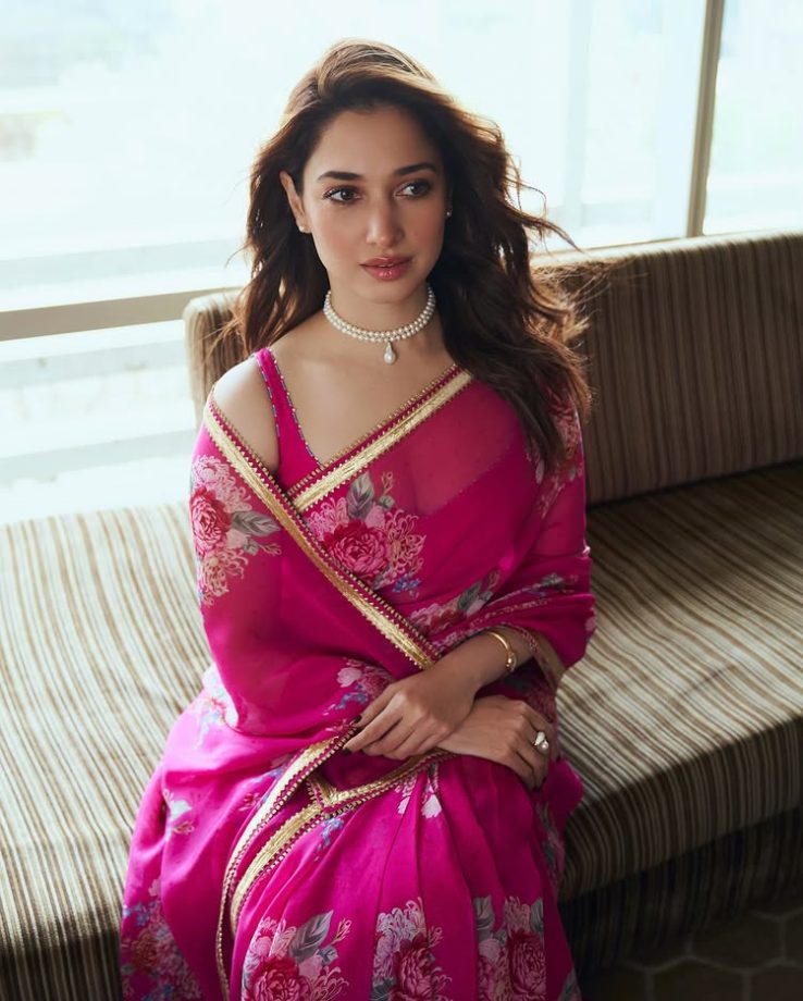 Tamannaah Bhatia Looks Ethereal in a Gulabi Pink Saree 943383