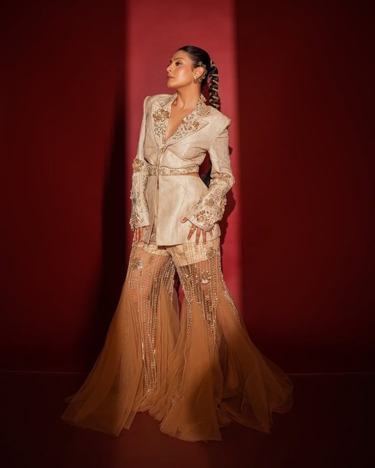 Times Isha Malviya Styled Blazers Like A Queen - Bold & Beautiful Pics 943811