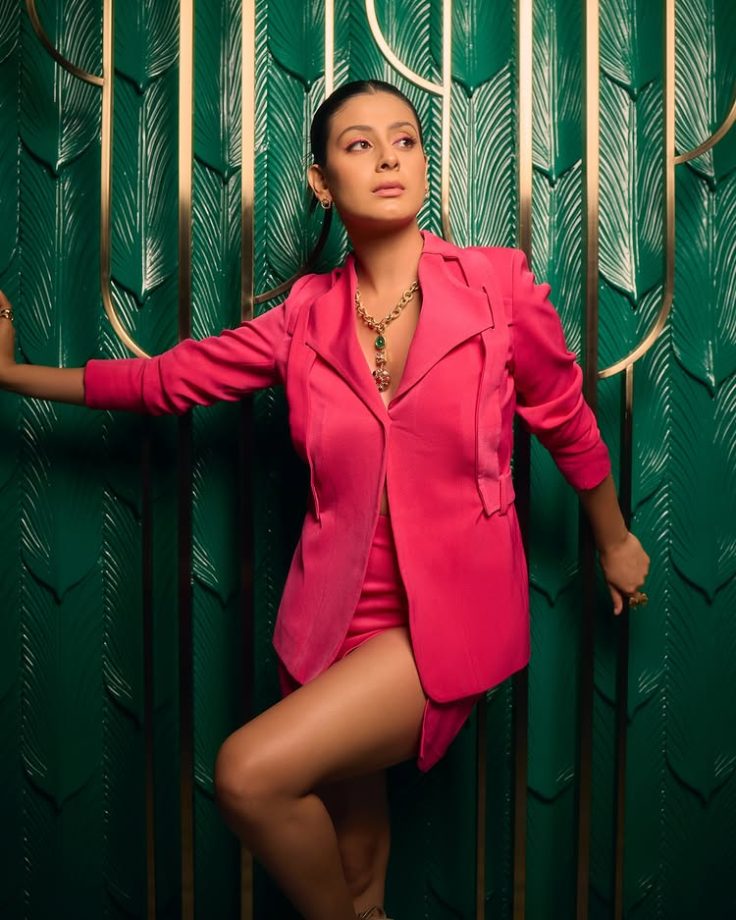 Times Isha Malviya Styled Blazers Like A Queen - Bold & Beautiful Pics 943812