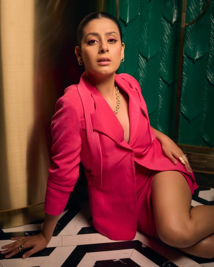 Times Isha Malviya Styled Blazers Like A Queen - Bold & Beautiful Pics 943815