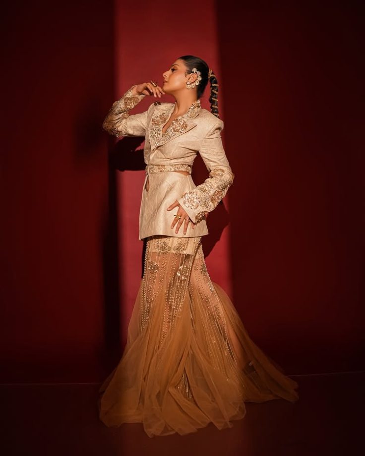 Times Isha Malviya Styled Blazers Like A Queen - Bold & Beautiful Pics 943808