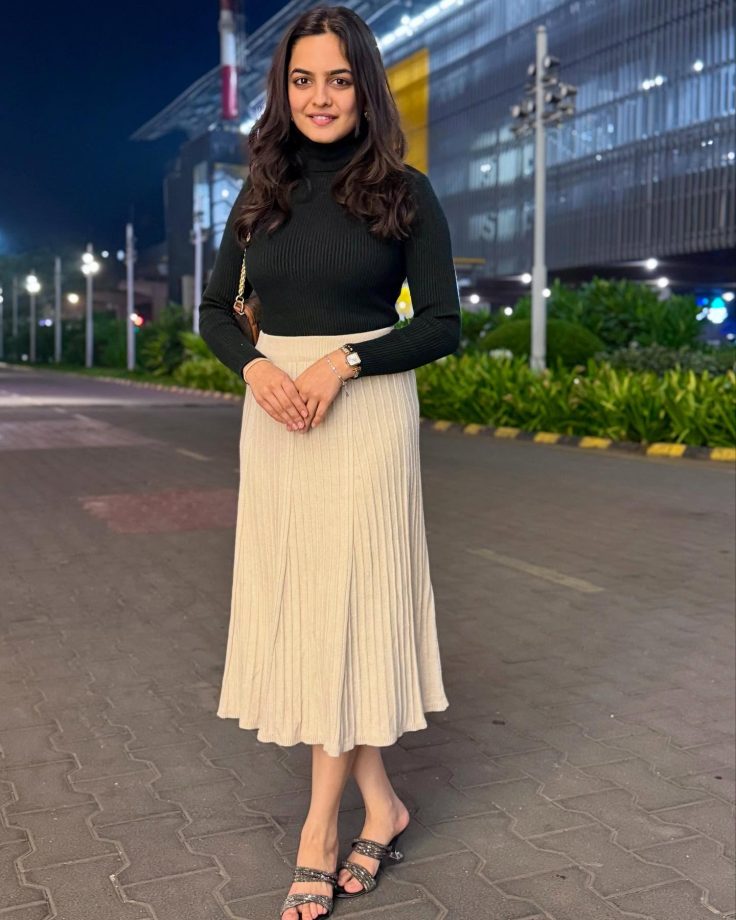 Udne Ki Aasha's Neha Harsora Is As Simple As Her Character Sayali In Real Life - See Proof 945008
