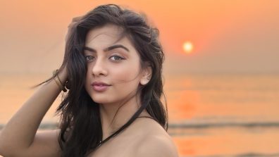 Yeh Rishta Kya Kehlata Hai Actor Garvita Sadhwani’s Bold & Comfy Beach Looks