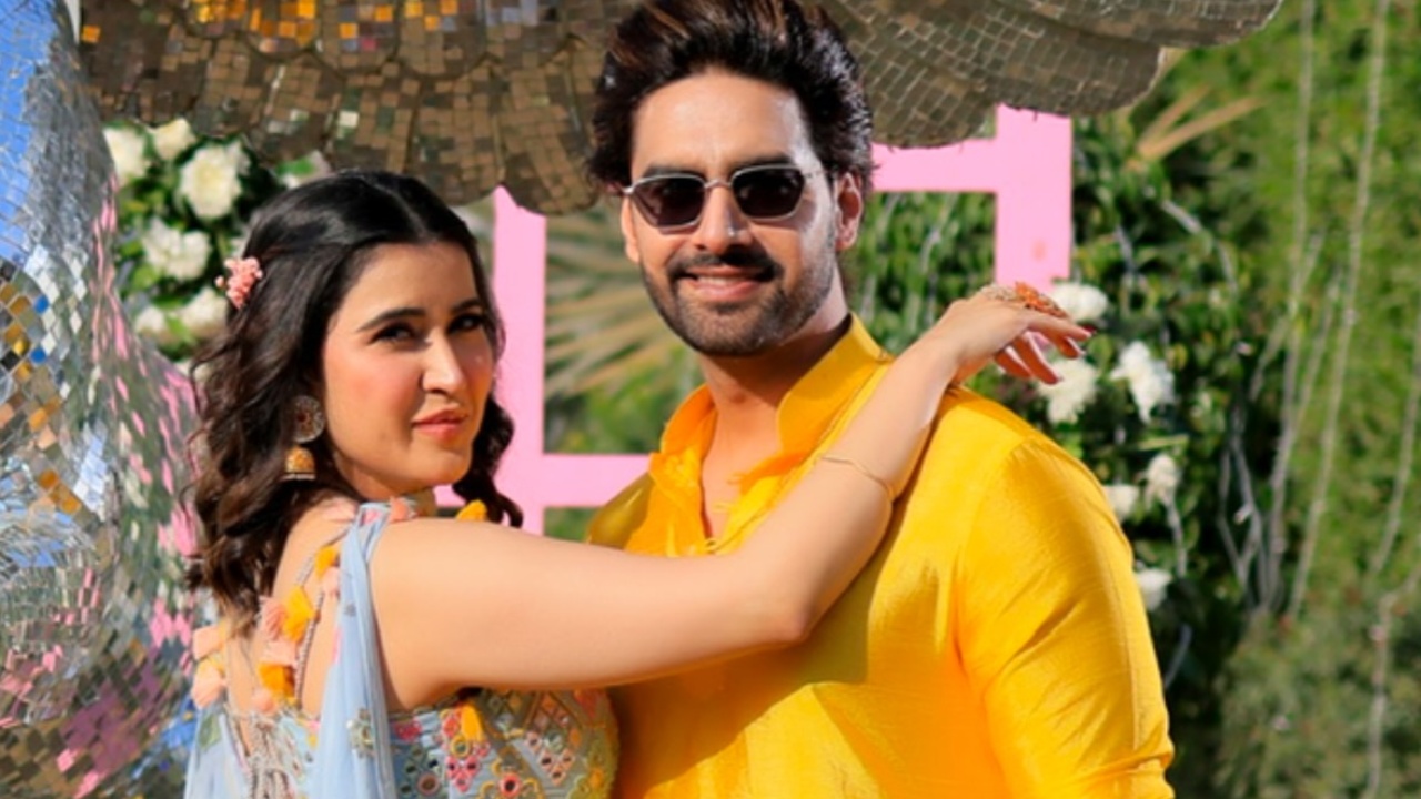 Yeh Rishta Kya Kehlata Hai's Rohit Purohit Announces Pregnancy With Sheena Bajaj, See Heart-Melting Video 946392