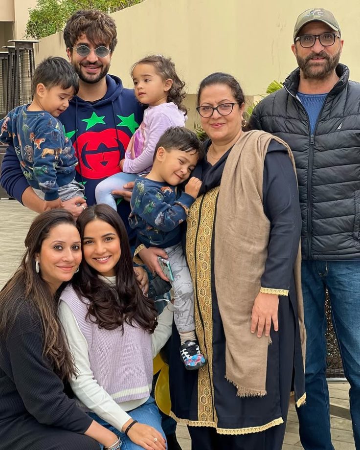 Aly Goni Expresses Concern For Family As They Nearly Escape Terror Attack In Jammu, Credits Indian Army 947449