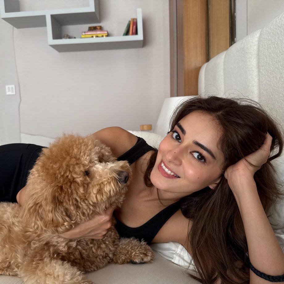 Ananya Panday Shares Adorable Moments with Her Furry Friend on Instagram 948388