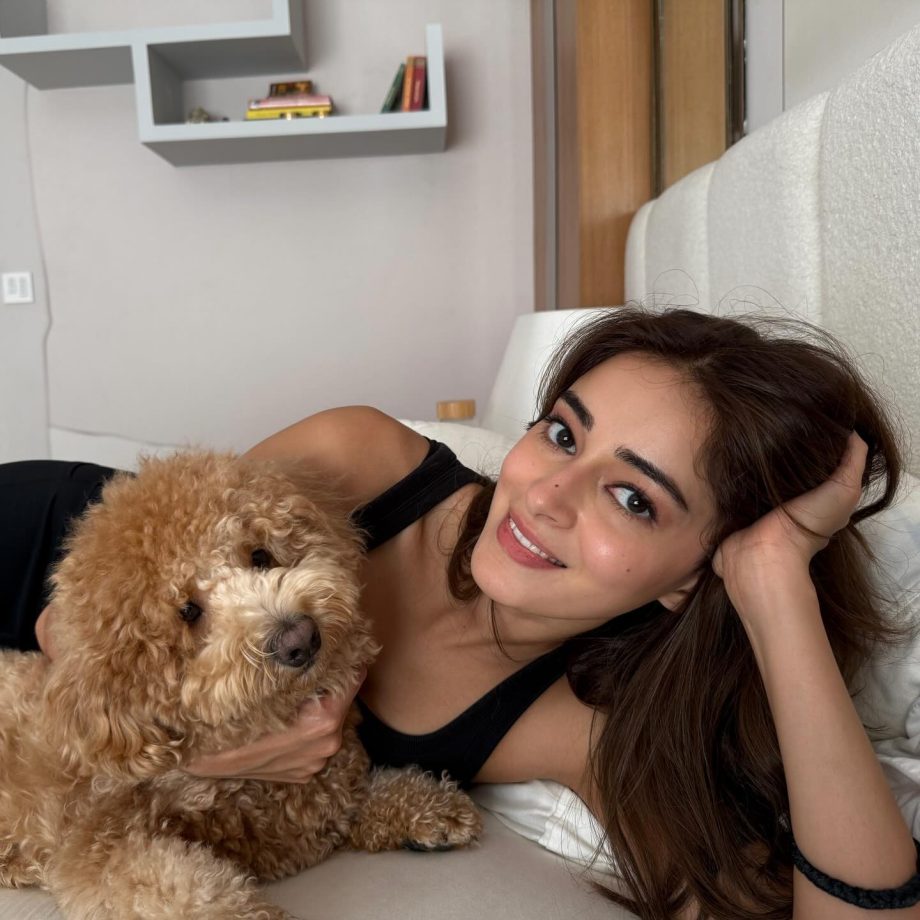 Ananya Panday Shares Adorable Moments with Her Furry Friend on Instagram 948384