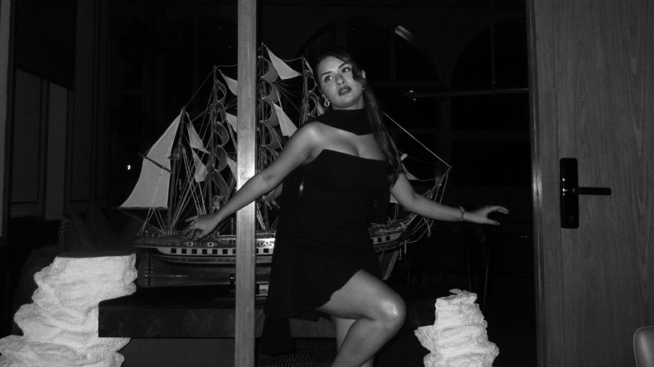 Avneet Kaur Breaks Internet In Bold Black Strapless Mini-dress, Checkout 947385