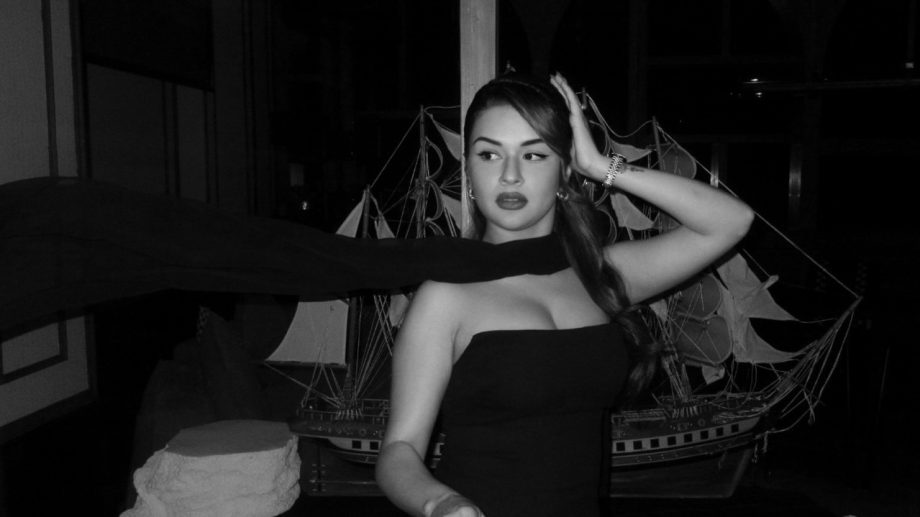 Avneet Kaur Breaks Internet In Bold Black Strapless Mini-dress, Checkout 947388
