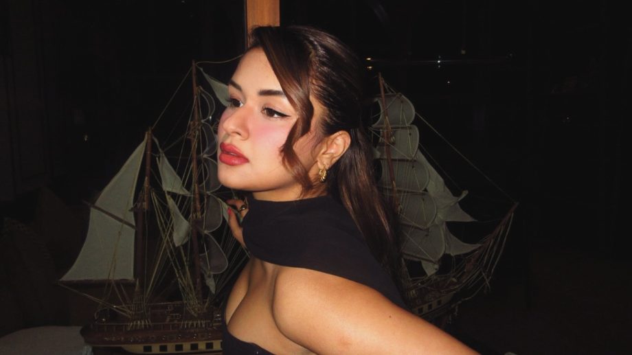 Avneet Kaur Breaks Internet In Bold Black Strapless Mini-dress, Checkout 947389