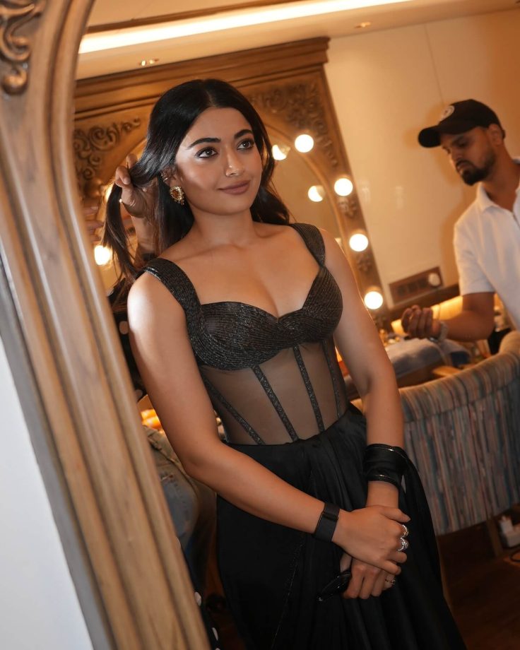 Back with a Bang Rashmika Mandanna's Show-Stopping Red Carpet Look 950021