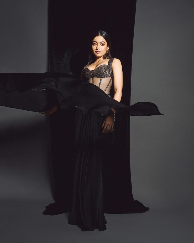 Back with a Bang Rashmika Mandanna's Show-Stopping Red Carpet Look 950020