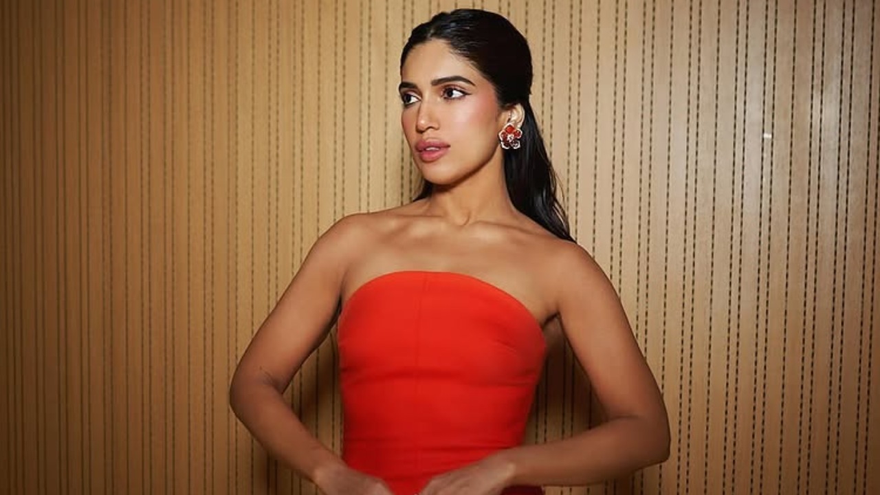 Bhumi Pednekar Paints the Town Orange in a Sizzling Look 948224