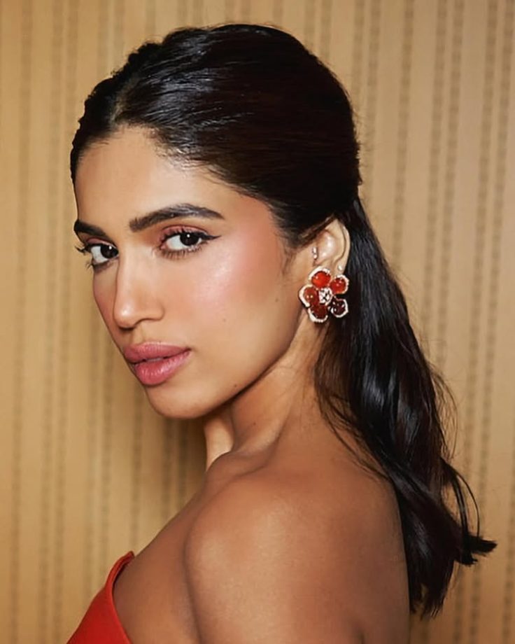 Bhumi Pednekar Paints the Town Orange in a Sizzling Look 948231