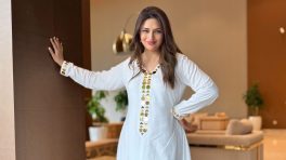 Divyanka Tripathi Defines Style In Comfortable Slit Maxi Dress - See Pics