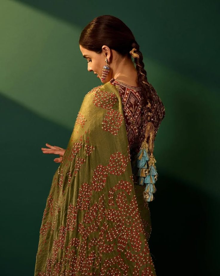 Genelia Deshmukh’s Earthy Glam Saree Is a Cultural Dream Come True 946666