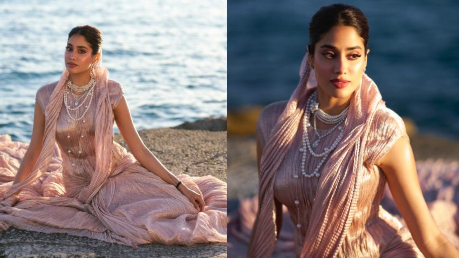 Janhvi Kapoor's Cannes Debut: A Blend of Simplicity & Elegance in Banarasi Style 948682