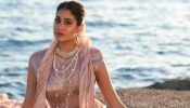 Janhvi Kapoor's Cannes Debut: A Blend of Simplicity & Elegance in Banarasi Style 948683