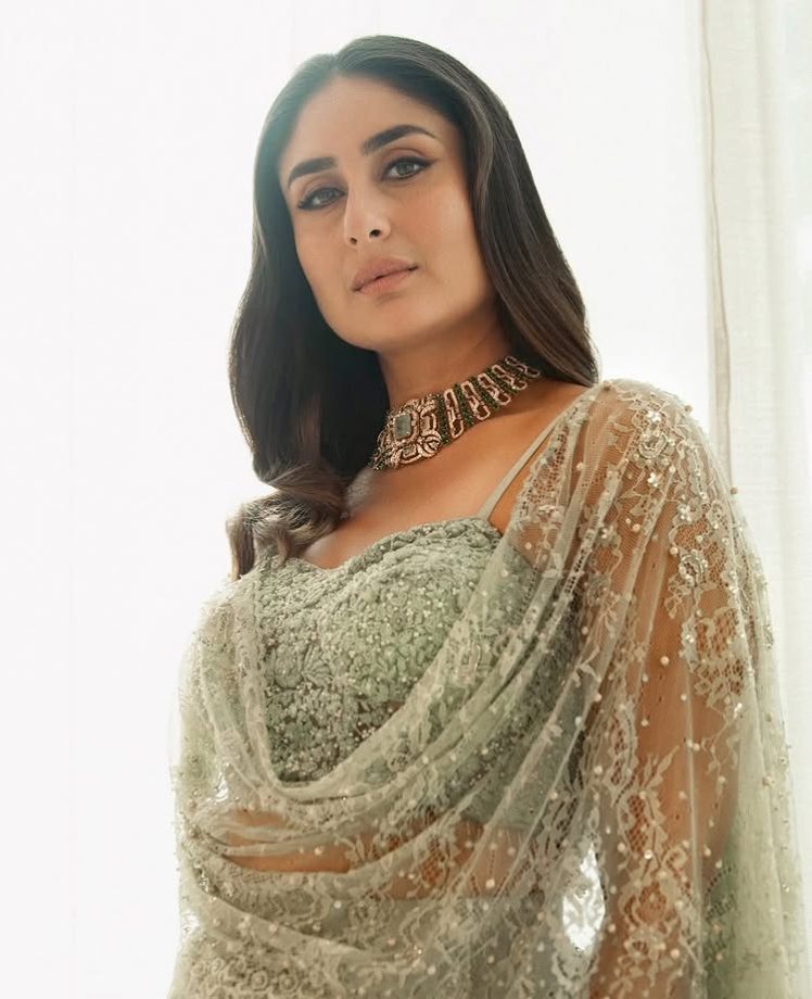 Kareena Kapoor Khan's Soft Glam Pastel Perfection 946654