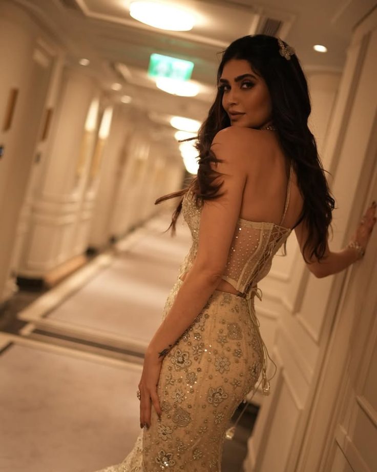Karishma Tanna In Her Golden Hour Glam Moment 946646