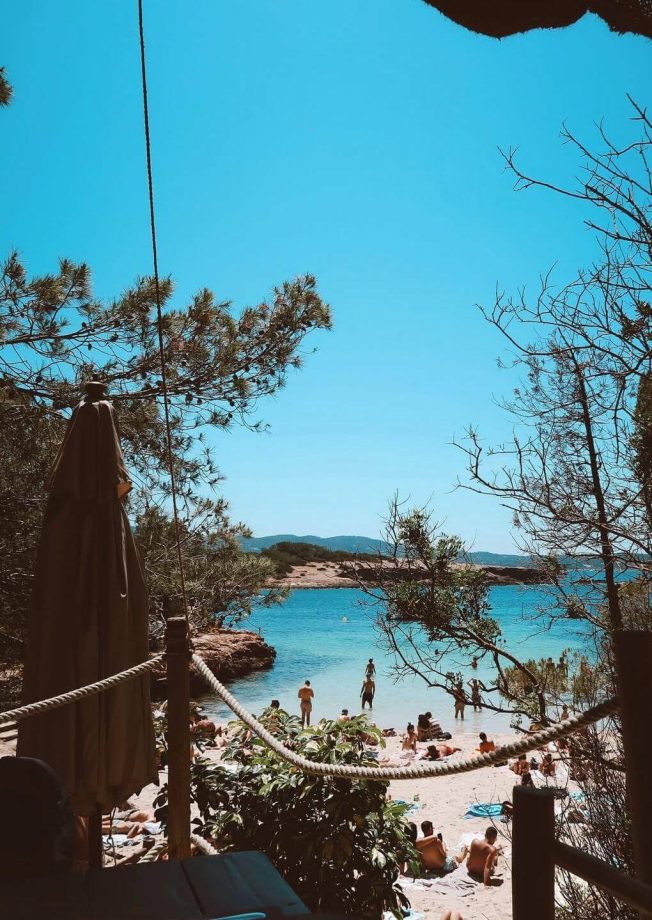 Khushi Kapoor's Ibiza Vacation Diaries: Comfy Yet Elegant 948374