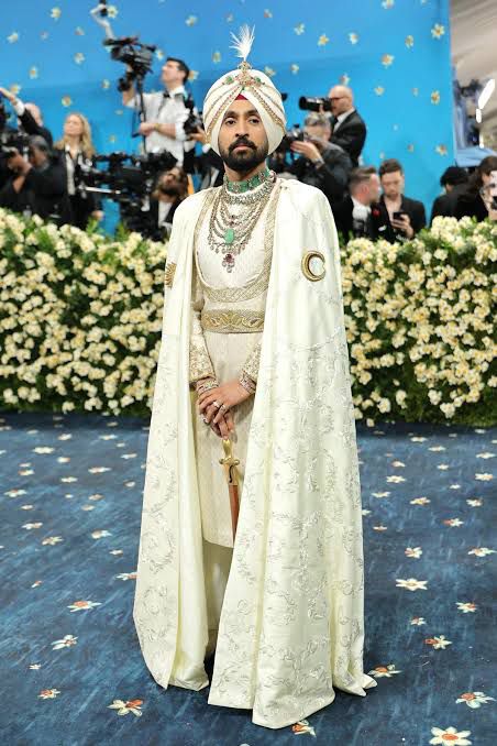 Met Gala 2025: Indian Actors Shahrukh Khan, Kiara Advani, Priyanka Chopra Tailored Black Style 946953