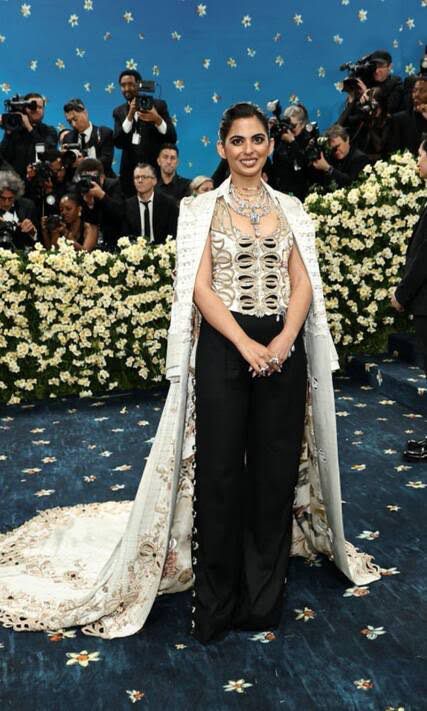 Met Gala 2025: Indian Actors Shahrukh Khan, Kiara Advani, Priyanka Chopra Tailored Black Style 946954