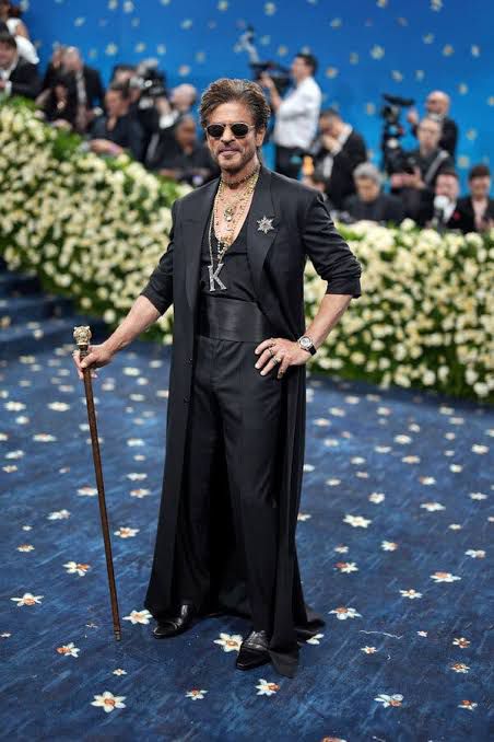Met Gala 2025: Indian Actors Shahrukh Khan, Kiara Advani, Priyanka Chopra Tailored Black Style 946951