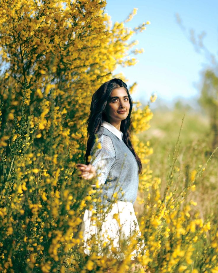 Pooja Hegde Redefines Vintage Cardigan Trend With Mini Dress Look - See Pics 949034