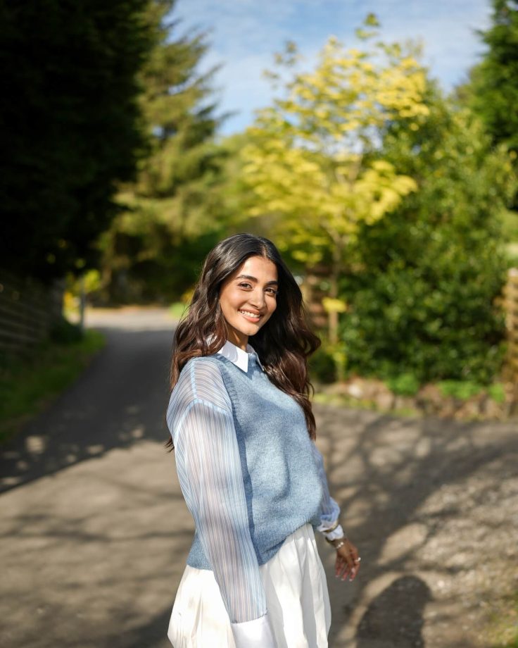 Pooja Hegde Redefines Vintage Cardigan Trend With Mini Dress Look - See Pics 949030